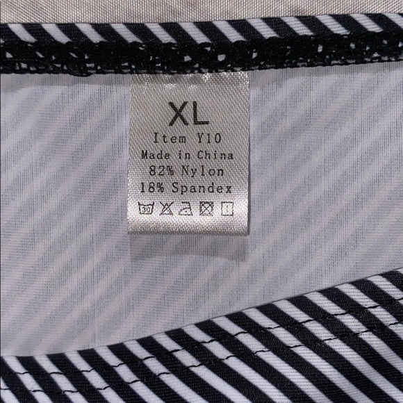 SouqFone Bathing suit Black and White NWT - Picture 4 of 6